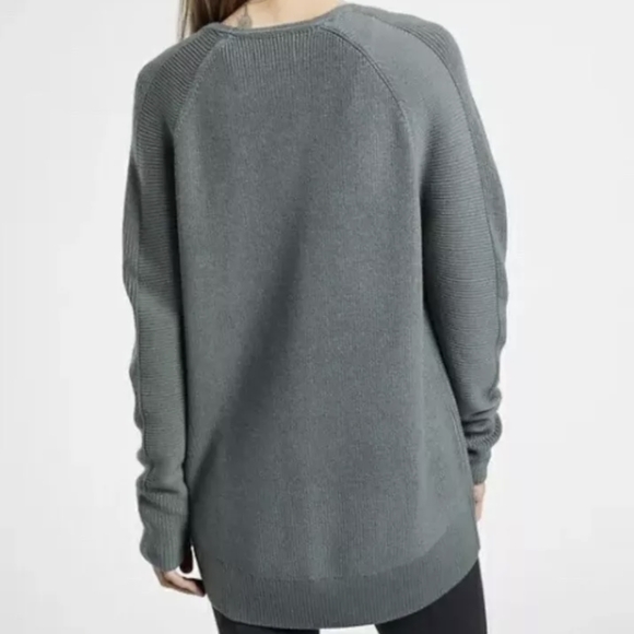 Athleta Hanover Ribbed V-Neck Wool Blend Sweater Medium Gray Mist 159164 EUC - Picture 8 of 10
